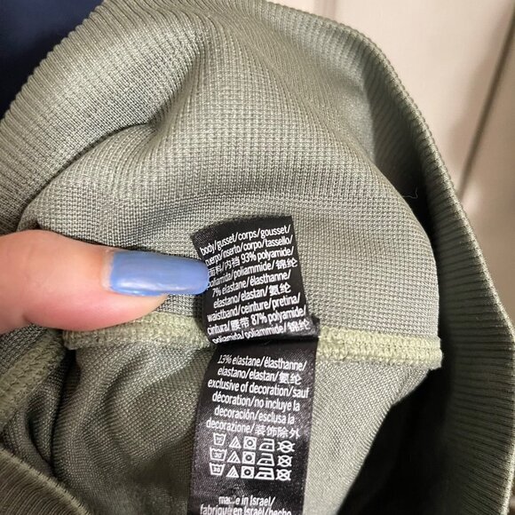 Victoria's Secret Womens Army Green Perforated Seamless Mid Rise Leggings XS - Picture 6 of 7